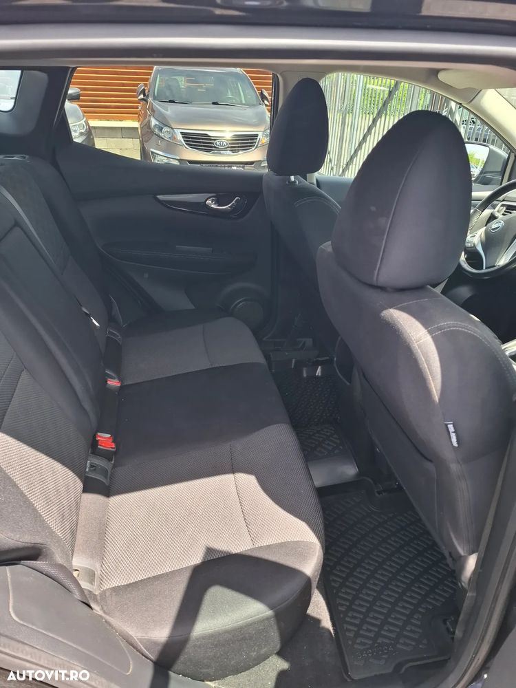 Nissan Qashqai 1.5 DCI Start/Stop N-Connecta - 16