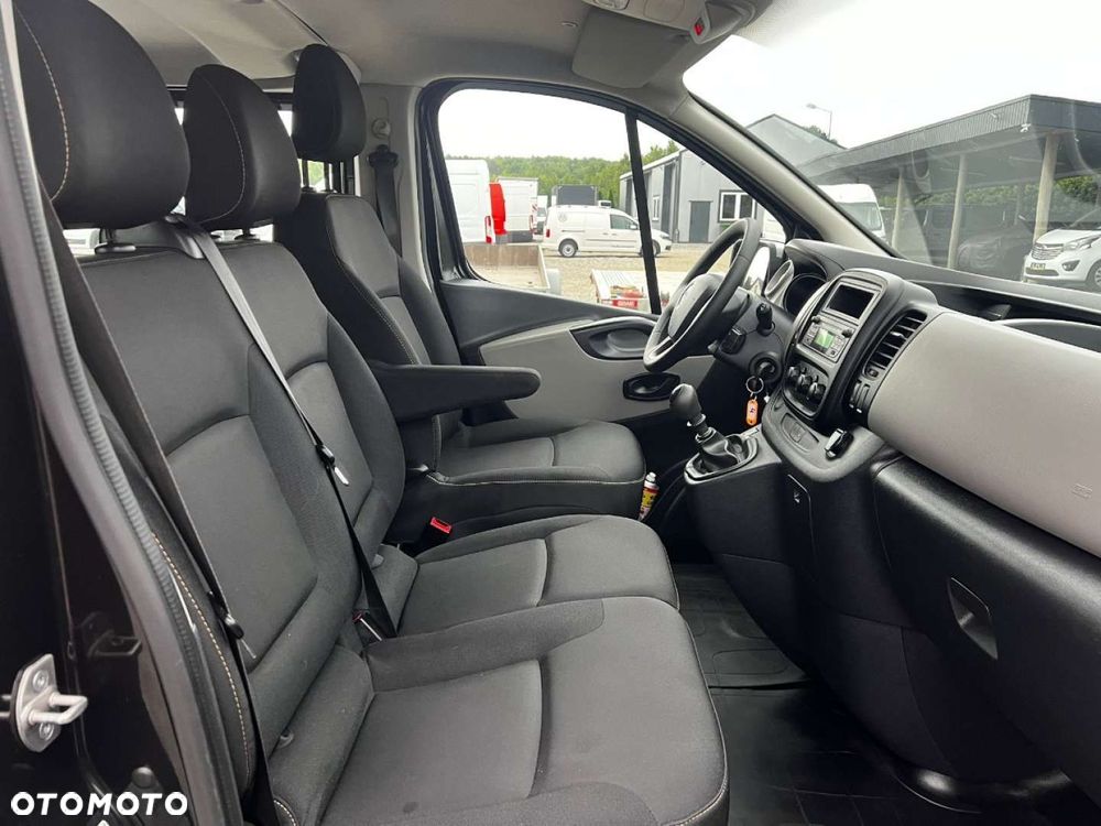 Renault Trafic Long  doka 6-osobowy - 28