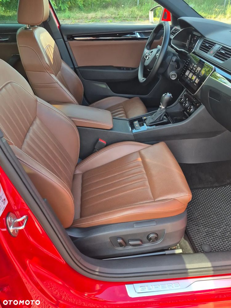 Skoda Superb 2.0 TDI SCR 4x4 L&K DSG - 11