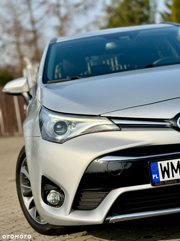 Toyota Avensis 2.0 D-4D Prestige - 4