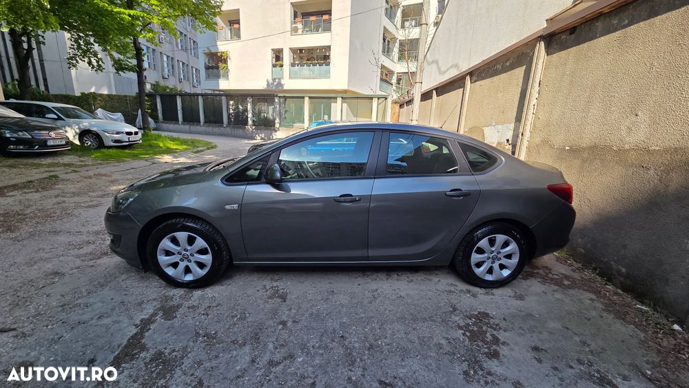 Opel Astra 1.4 Turbo ECOTEC Enjoy - 9