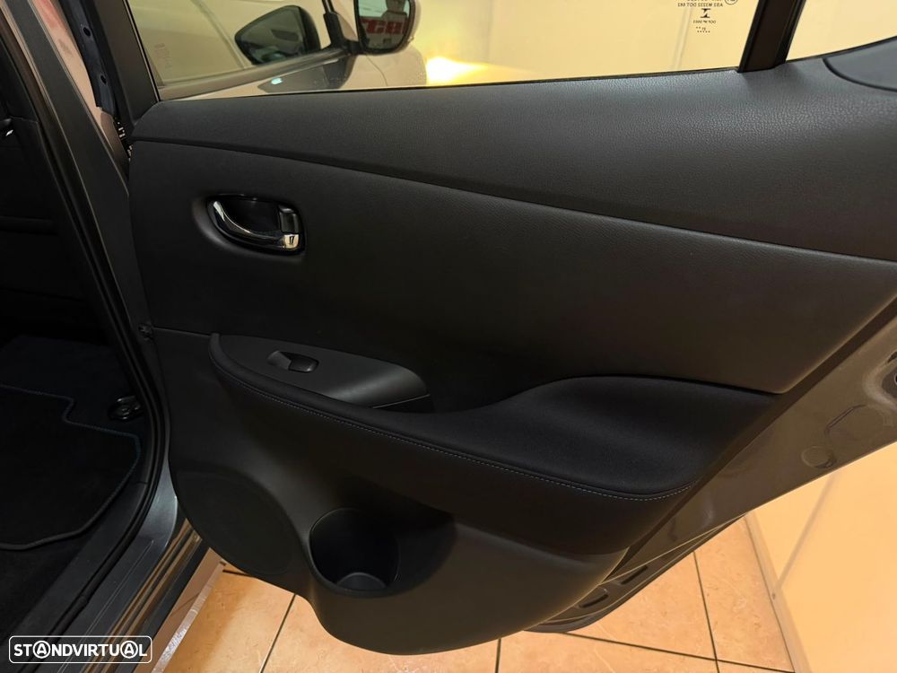 Nissan Leaf Acenta - 39