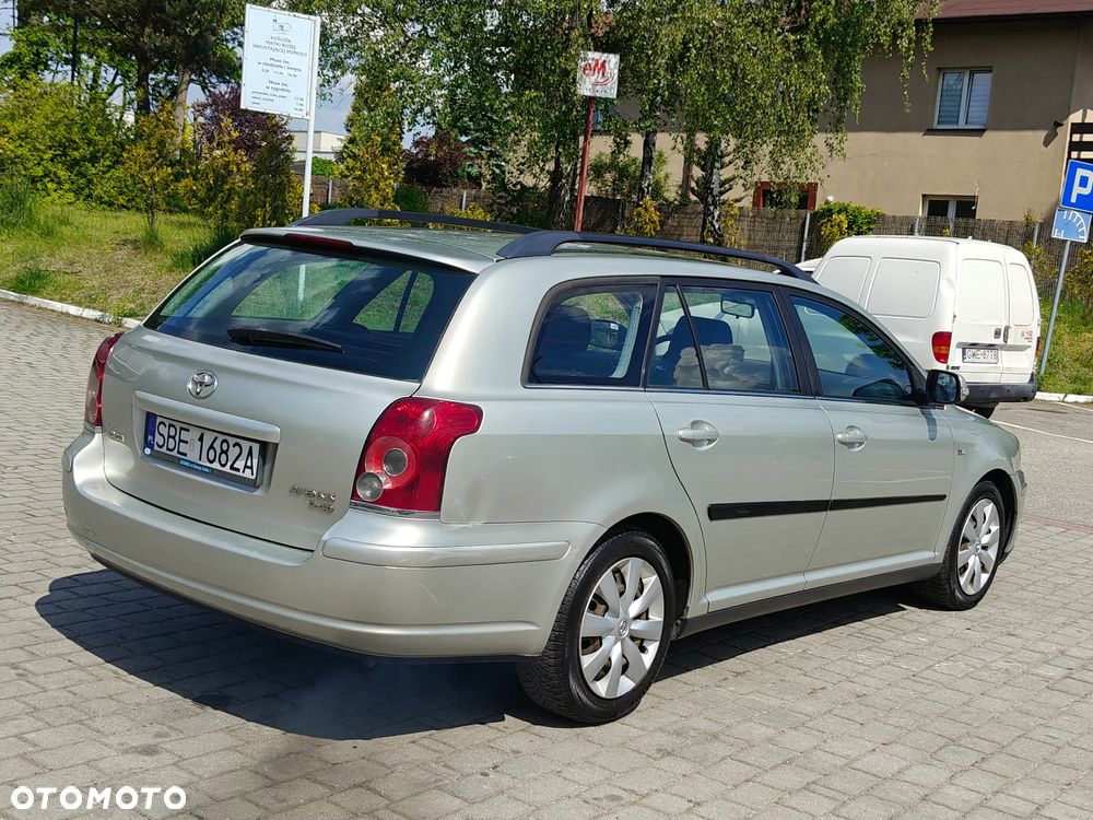 Toyota Avensis 2.0 D-4D Sol Premium - 29