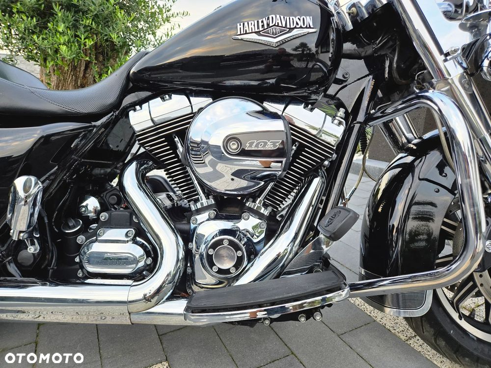 Harley-Davidson Touring Road King - 13