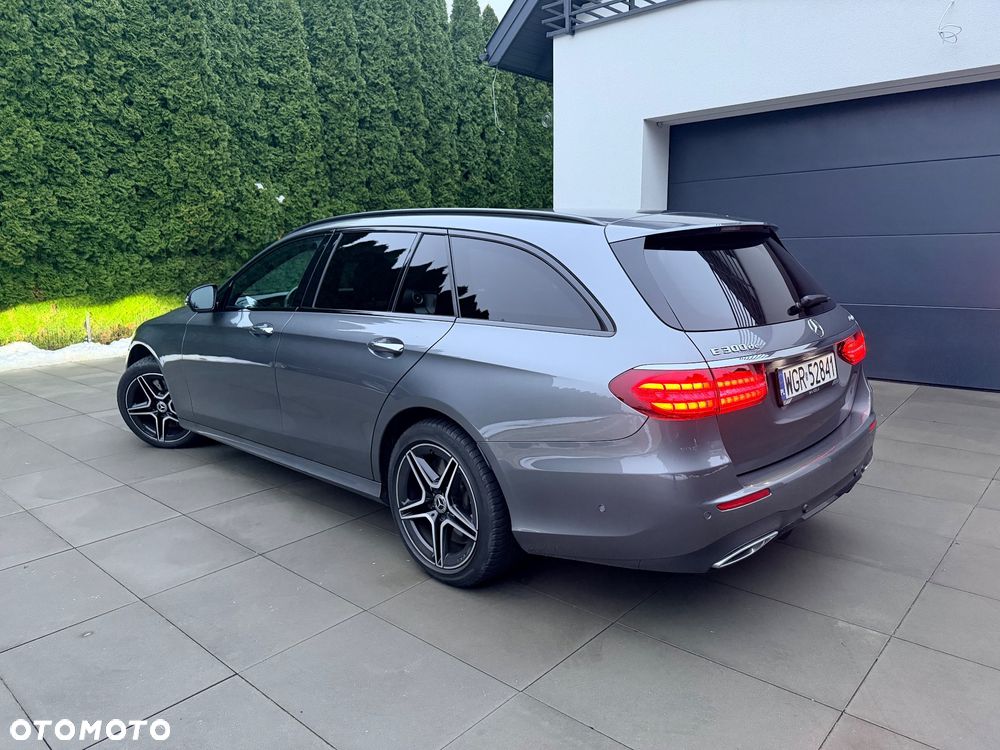 Mercedes-Benz Klasa E - 33