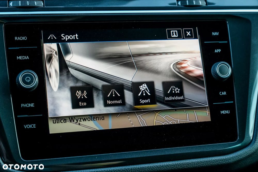 Volkswagen Tiguan 2.0 TDI SCR 4MOTION DSG Highline - 21