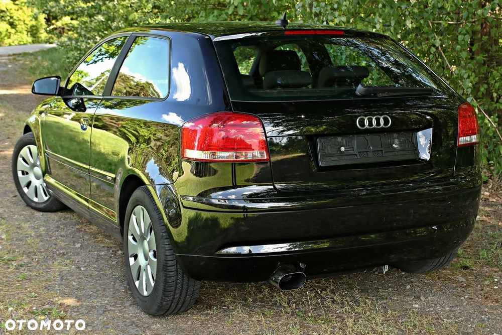 Audi A3 3-drzwiowe 1.6 S Line Sportpaket plus - 28