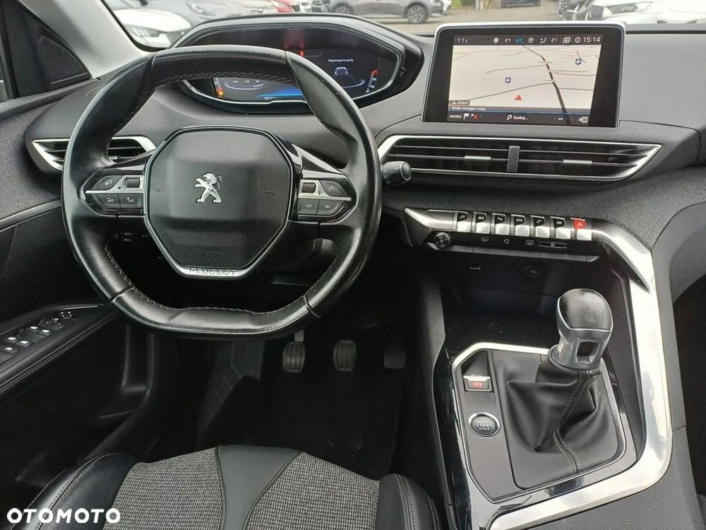 Peugeot 5008 1.2 PureTech Allure S&S - 29