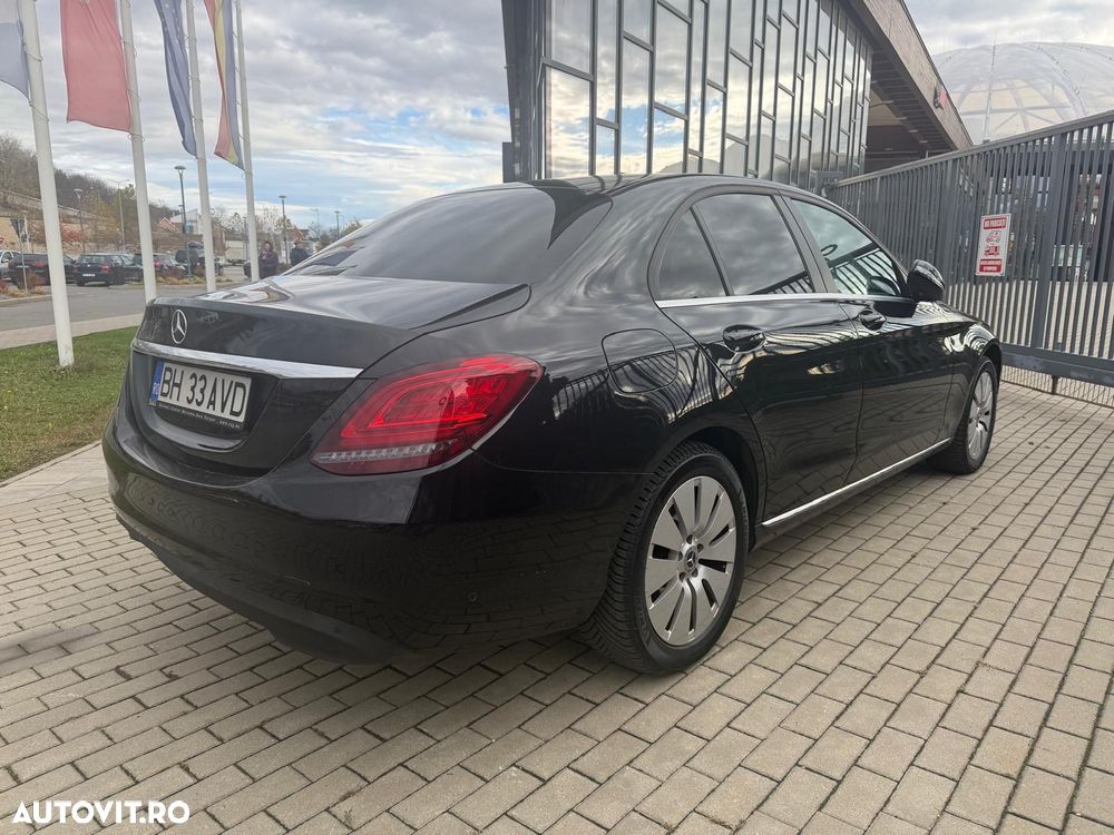 Mercedes-Benz C - 25