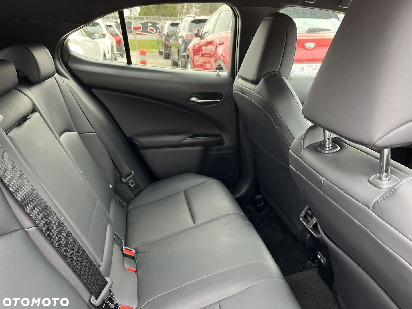 Lexus UX 200 F Sport 2WD - 10