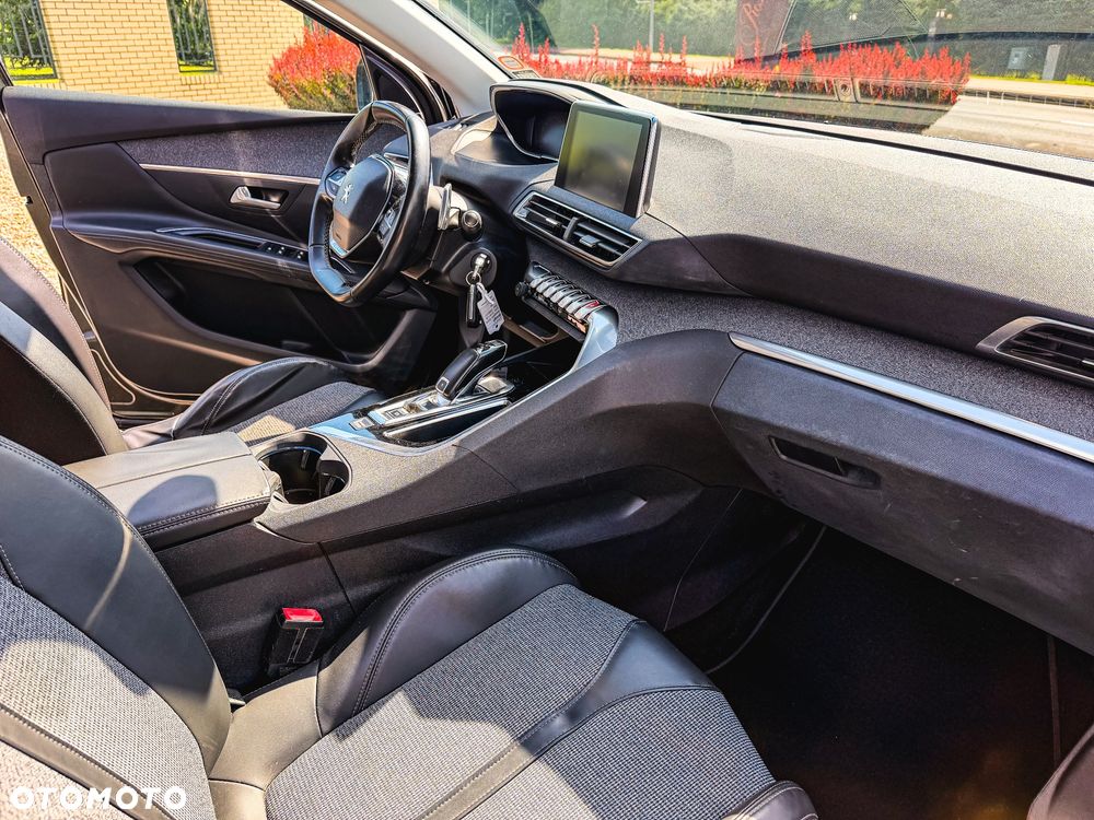 Peugeot 3008 BlueHDi 120 Stop & Start EAT6 Allure - 23