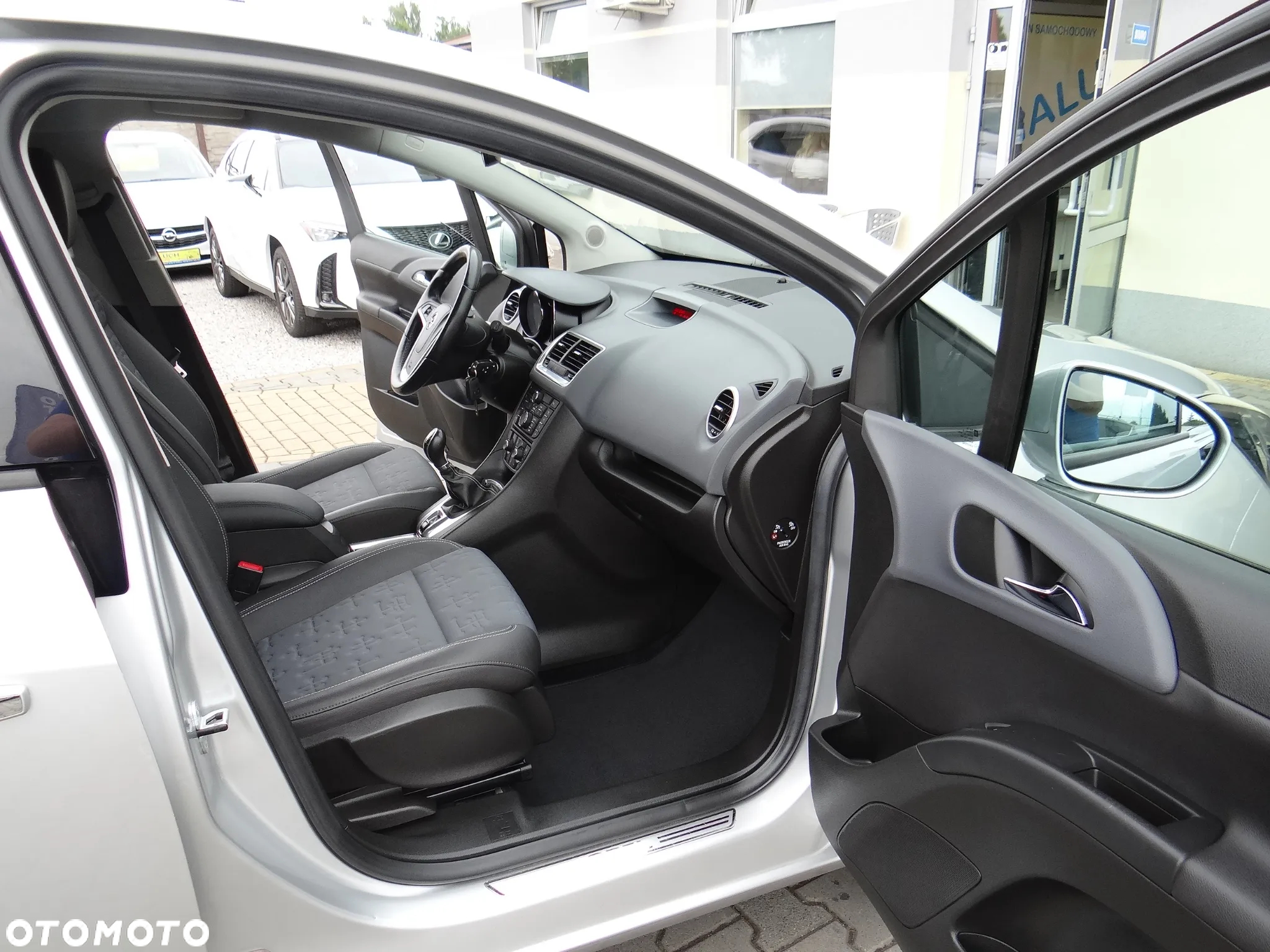 Opel Meriva 1.4 T Cosmo - 31