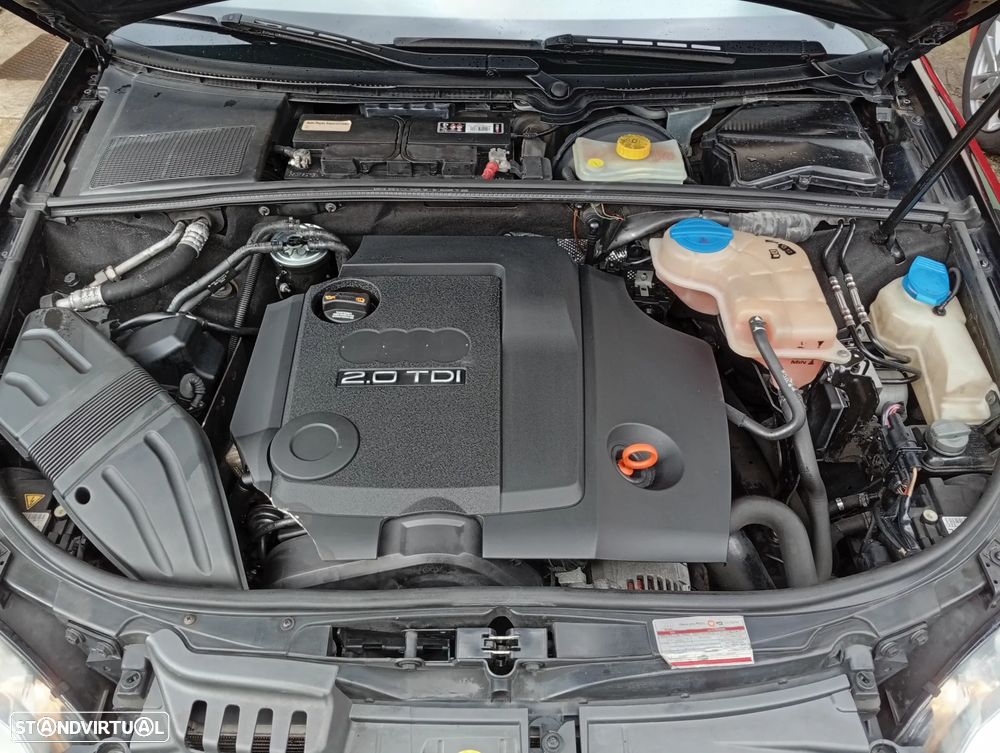 Audi A4 2.0 TDI S-line - 27