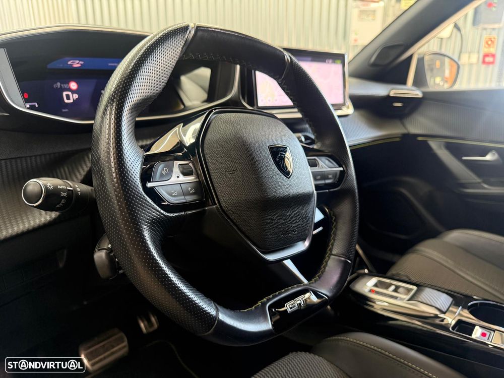 Peugeot 2008 1.2 PureTech GT EAT8 - 23