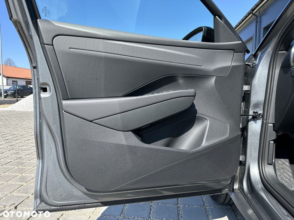 Volkswagen T-Roc - 10