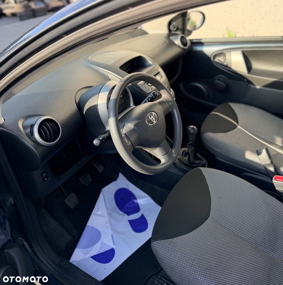 Toyota Aygo x-play - 11