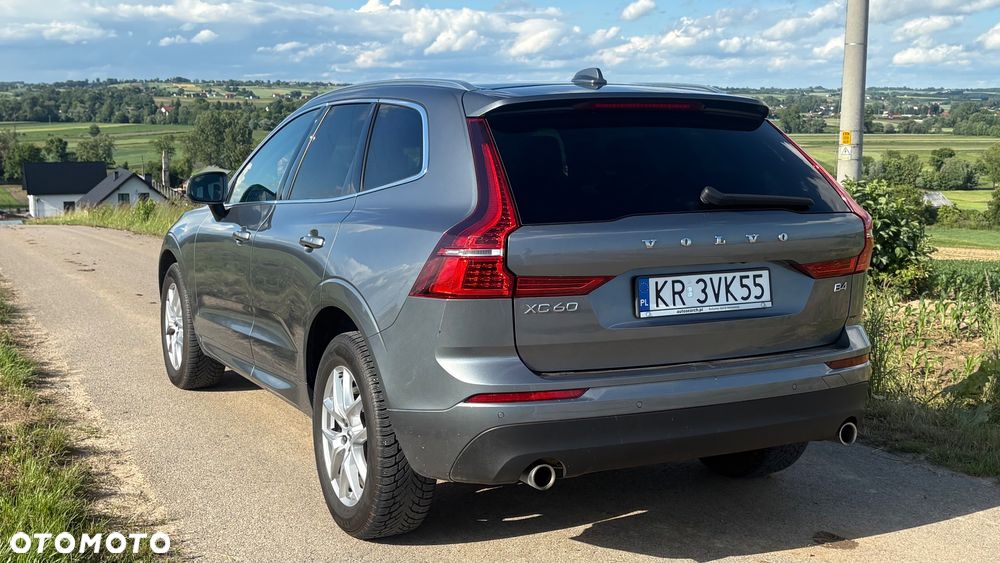 Volvo XC 60 B4 D Momentum - 7