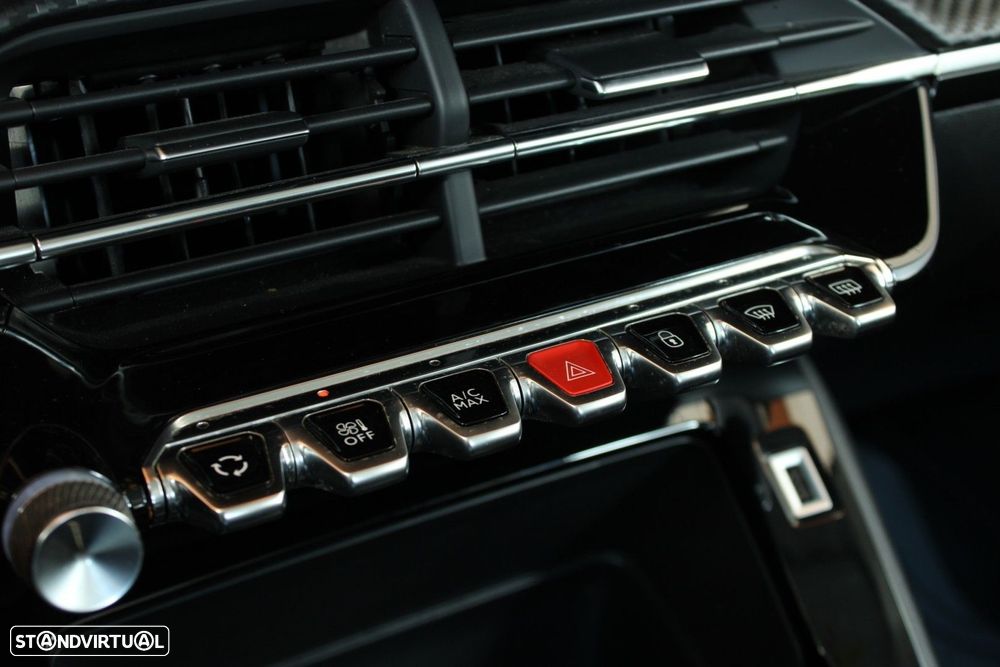 Peugeot 208 1.2 PureTech Allure - 27