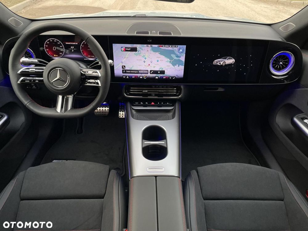 Mercedes-Benz CLA - 12