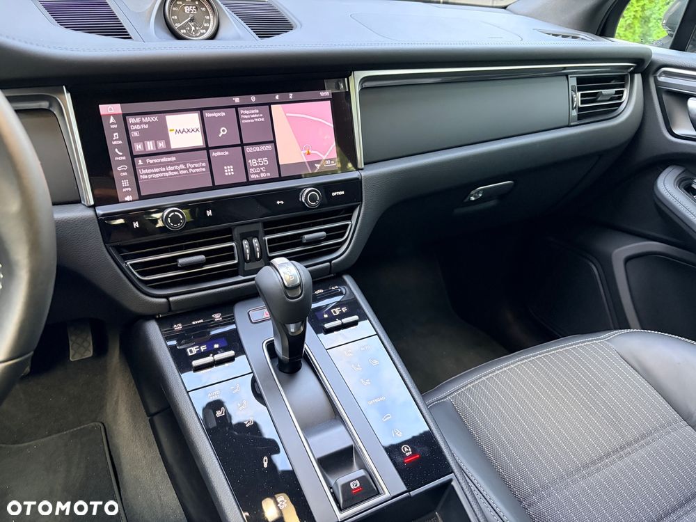 Porsche Macan T - 29