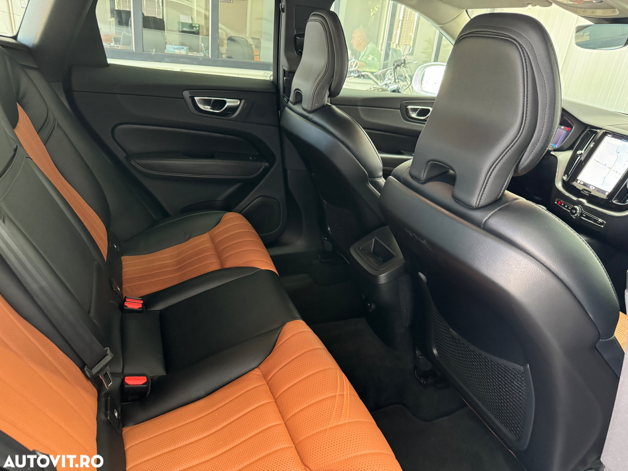Volvo XC 60 B4 MHEV AT8 AWD Inscription - 22