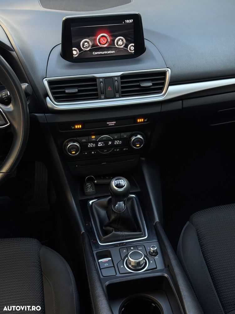 Mazda 3 - 16