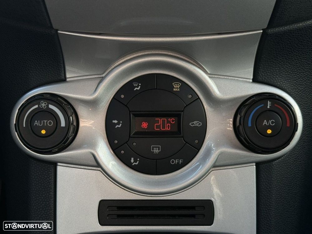 Ford Fiesta 1.25 Titanium - 11