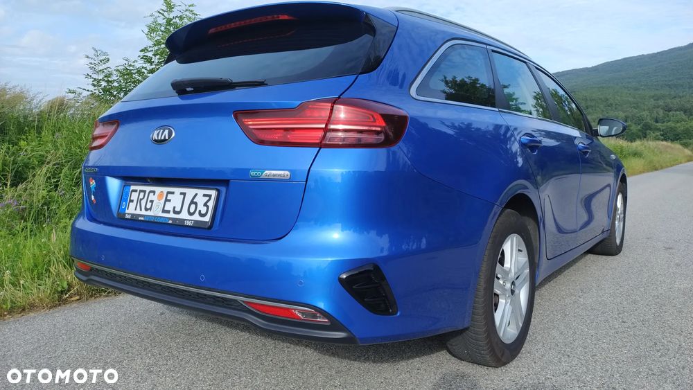 Kia Ceed SW 1.6 CRDi DCT Platinum Edition - 3