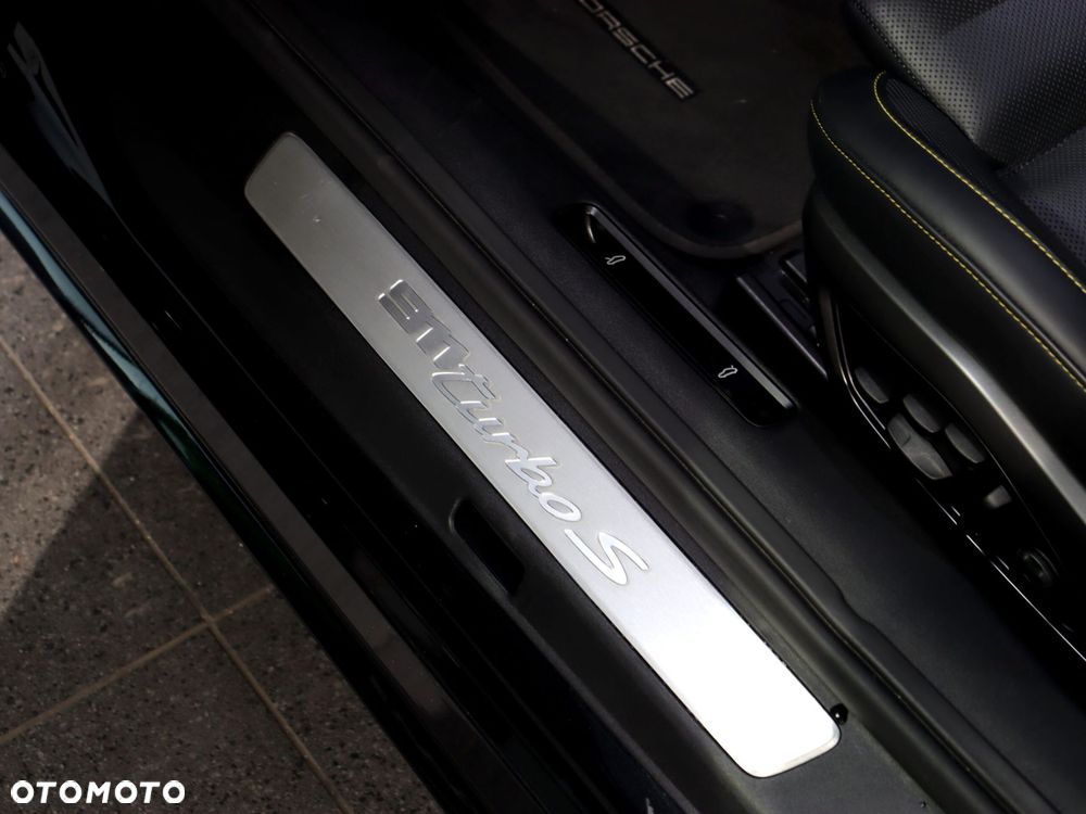 Porsche 911 Turbo S - 29