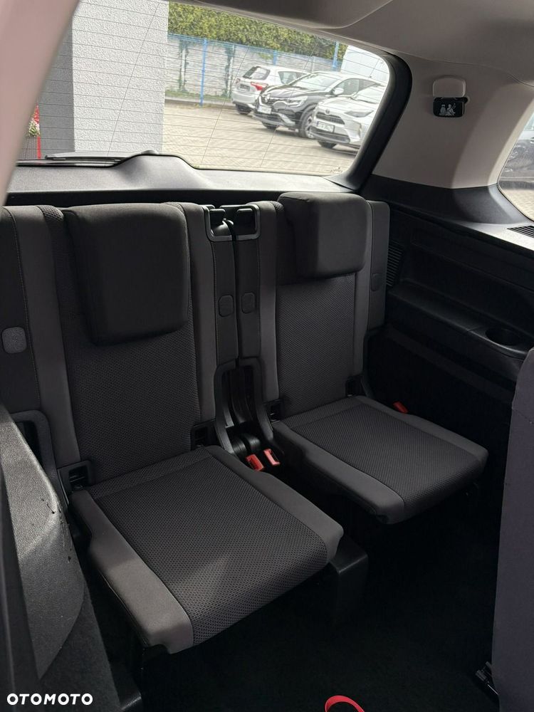 Volkswagen Touran - 16