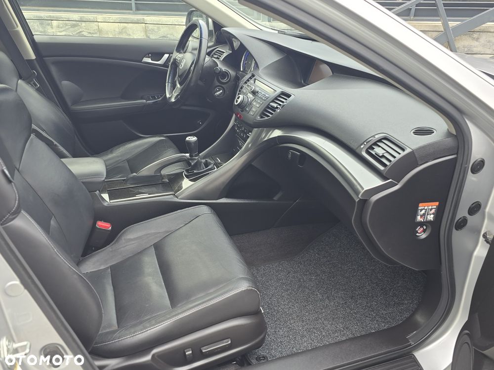 Honda Accord 2.0 Elegance Advantage - 16