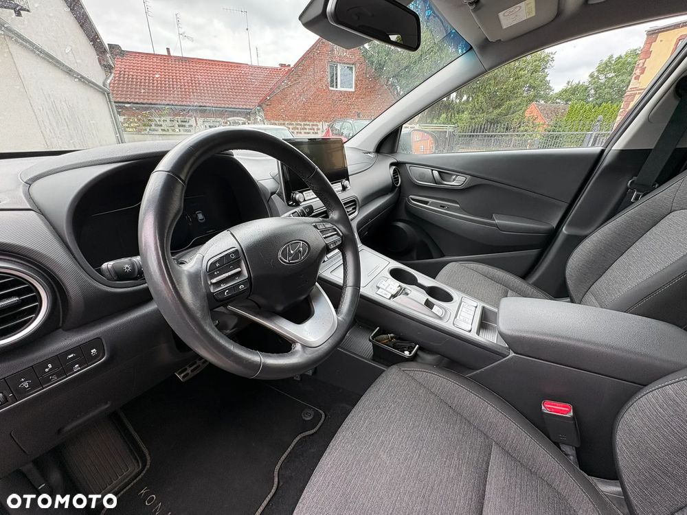 Hyundai Kona - 9