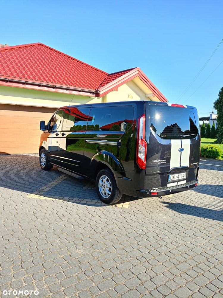 Ford Tourneo Custom - 4