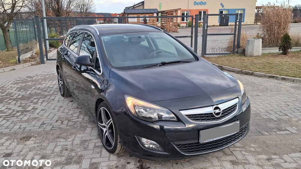 Opel Astra 1.6 Turbo 150 Jahre - 4