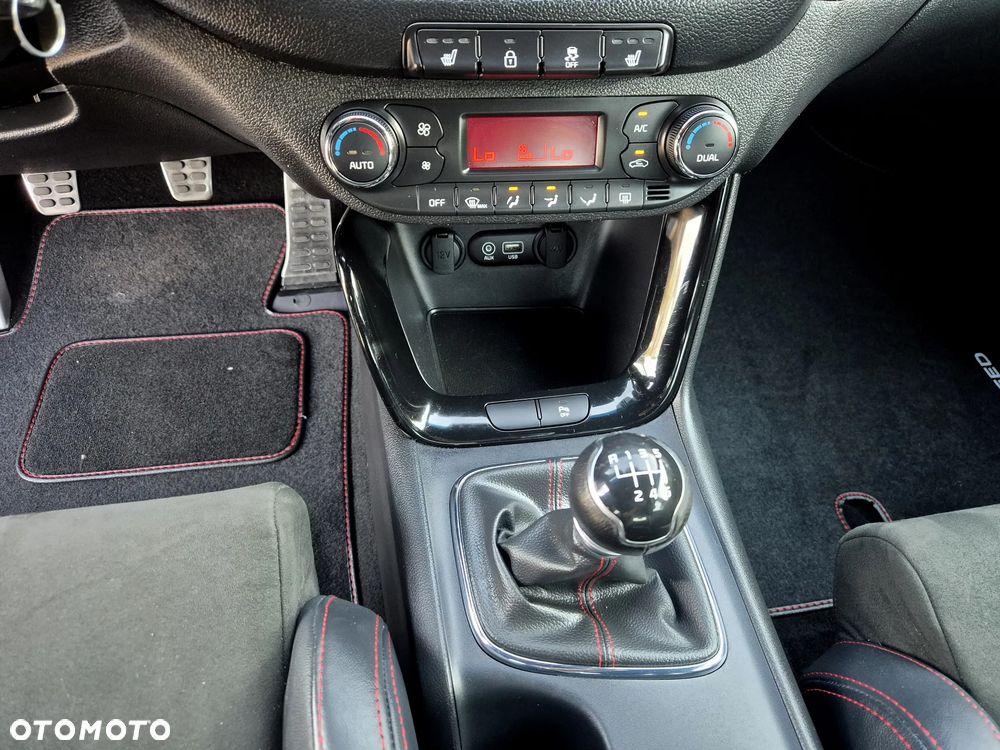 Kia Ceed 1.6 T-GDI GT-Challenge - 25