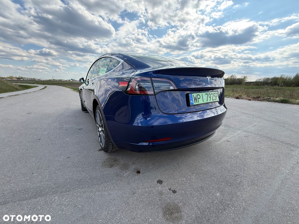 Tesla Model 3 Standard Range Plus - 18