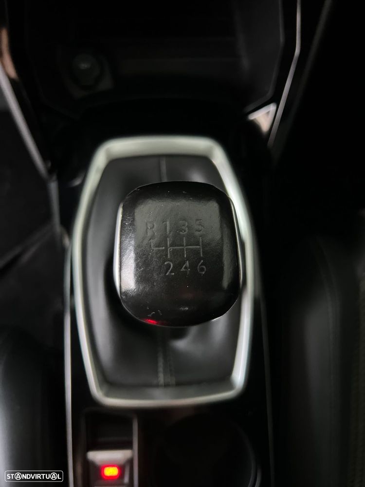 Peugeot 2008 1.5 BlueHDi GT - 16