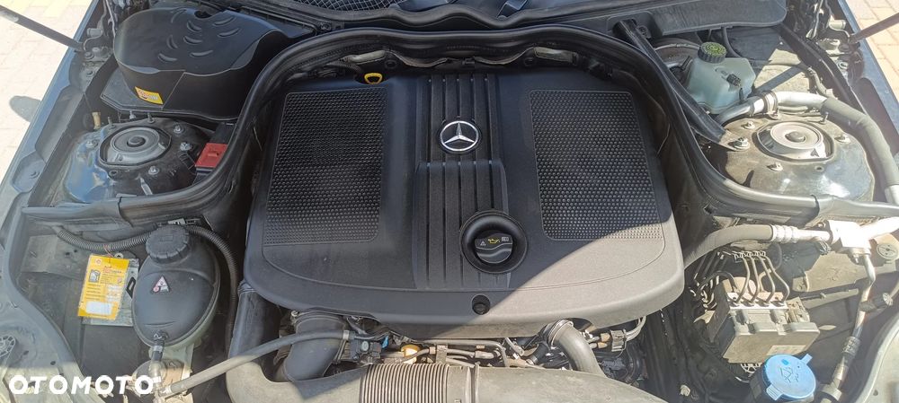 Mercedes-Benz Klasa E 220 CDI 7G-TRONIC - 30