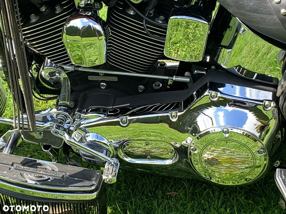 Harley-Davidson Softail Heritage Classic - 19