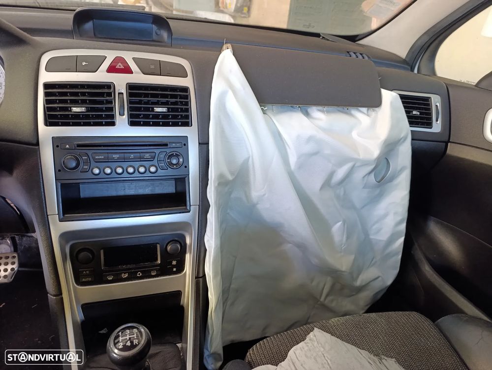 Peugeot 307 1.6 HDi Premium - 16