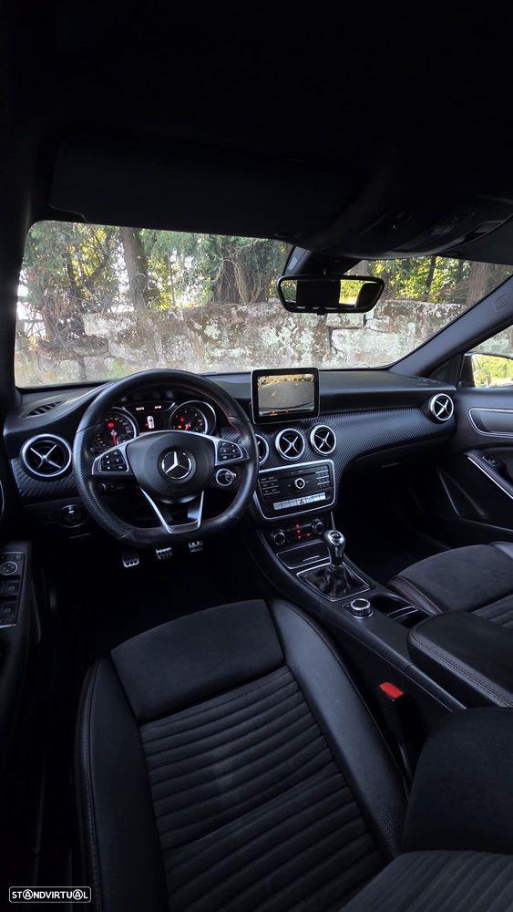 Mercedes-Benz A 180 d AMG Line - 13