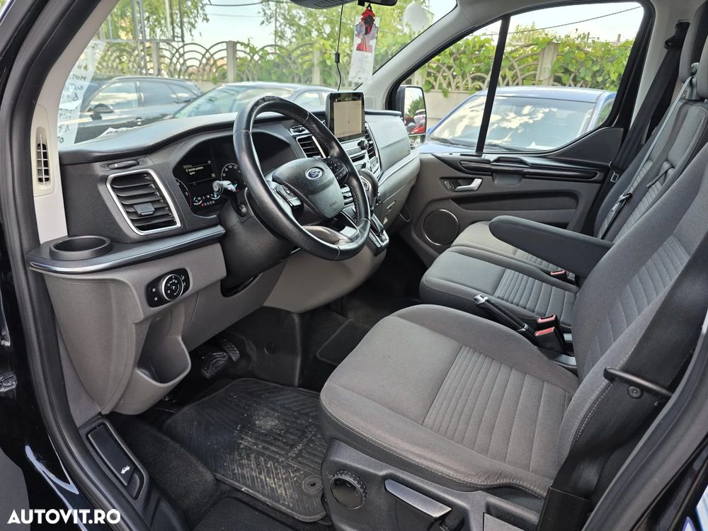 Ford Tourneo Custom - 5
