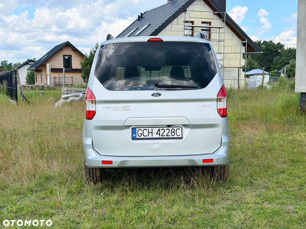 Ford Tourneo Courier 1.0 EcoBoost S&S Titanium - 4