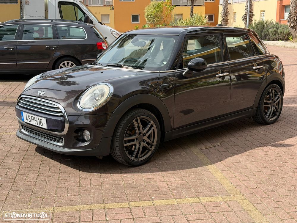 MINI 5 Portas Cooper D - 8