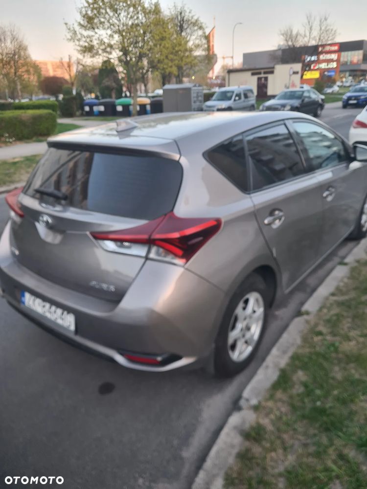 Toyota Auris 1.33 VVT-i Active - 1