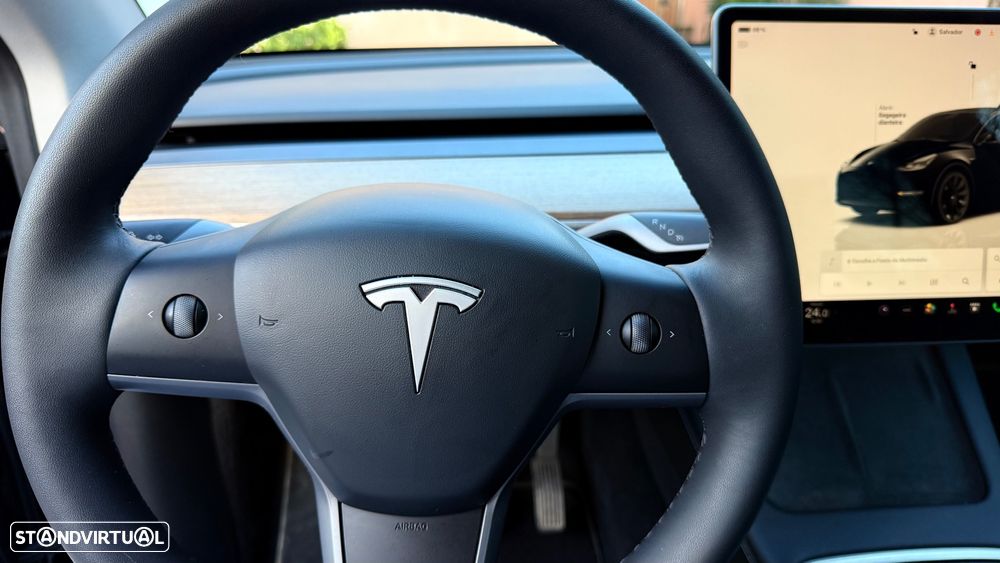 Tesla Model Y Long-Range RWD - 14