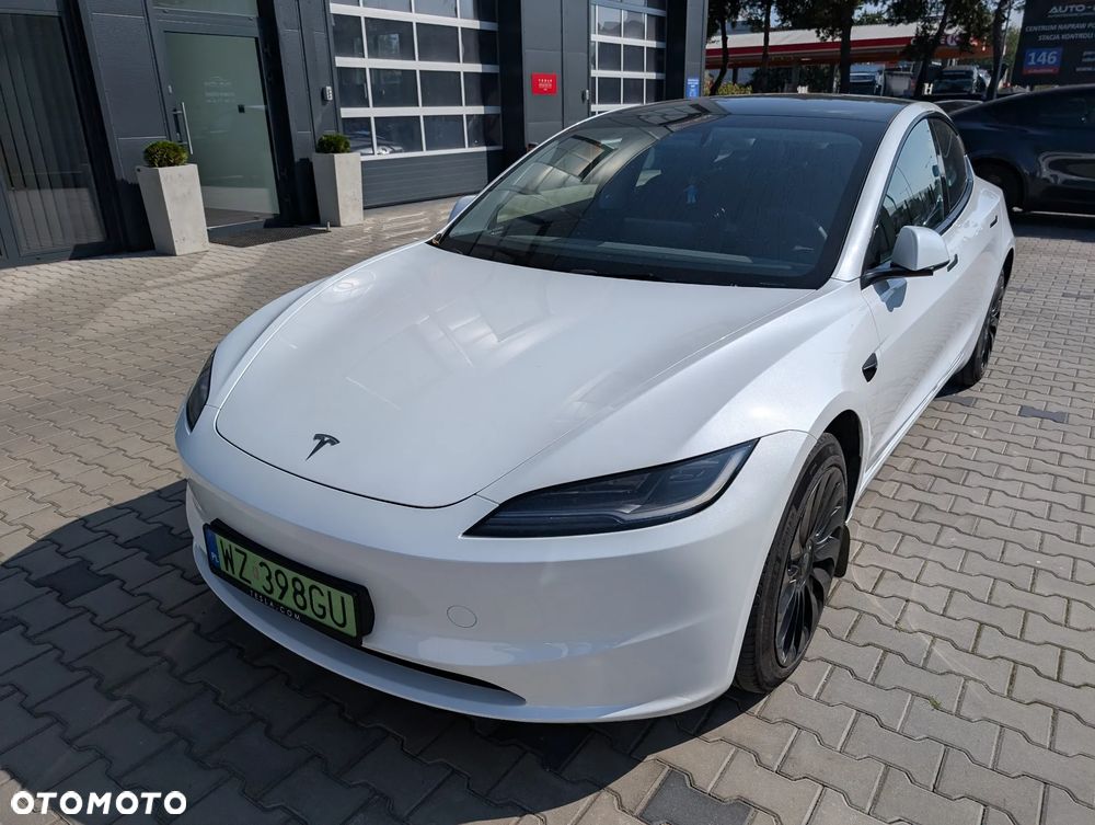Tesla Model 3 Long Range AWD - 12