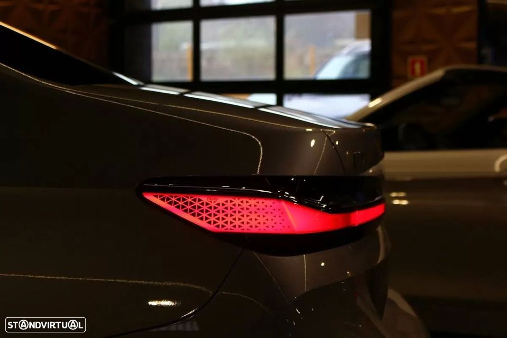 BMW i7 eDrive50 - 12