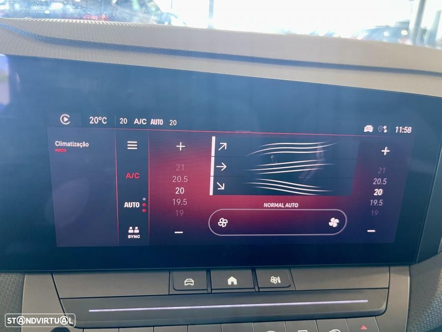 Opel Astra 1.2 T Elegance - 24