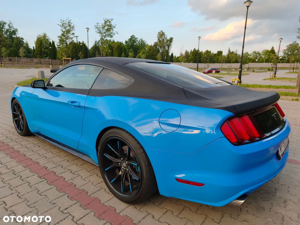 Ford Mustang 3.7 V6 - 8